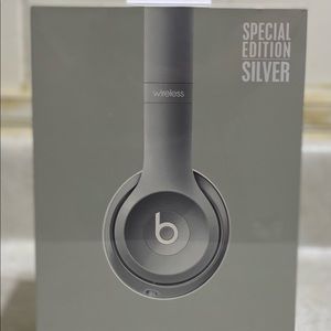 Dr Dre Wireless Headphones BRAND NEW!!!